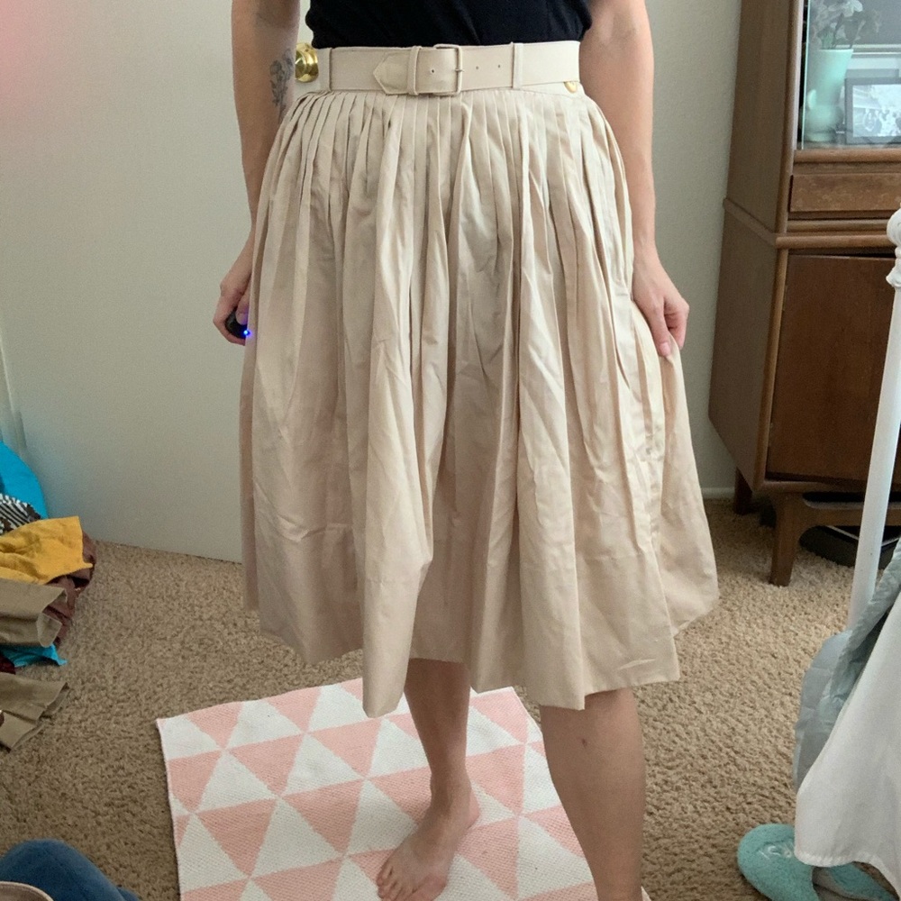 Vintage 1950s pleated Skirt with belt